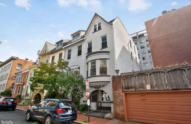 1409 HOPKINS Street NW unit: 1 photos photos