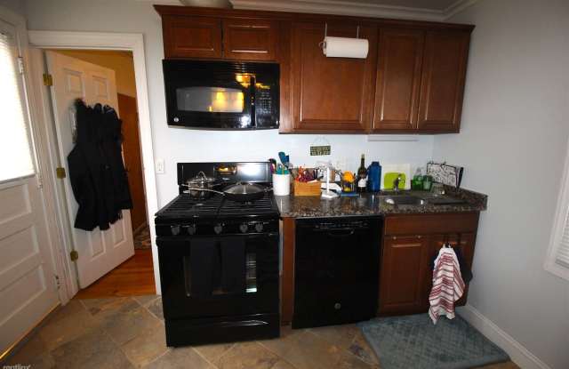 414 Lawrence St Apt 6 Gallery 4