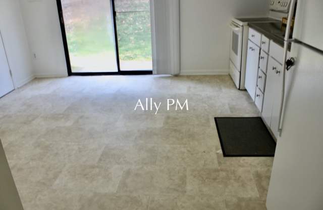 1822 Charles Court - 1 Gallery 2