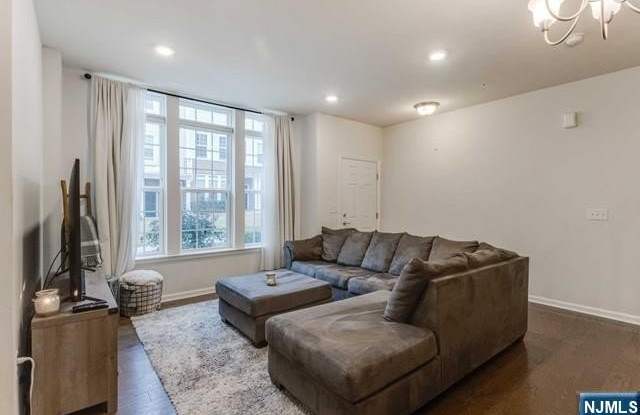 22 Veterans Drive - 22 Veterans Drive, Wood-Ridge, NJ 07075
