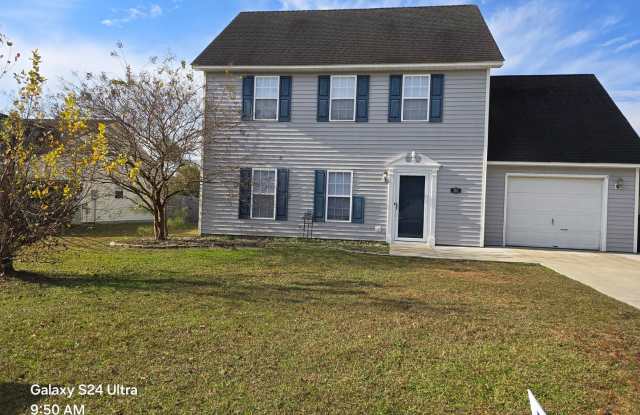 3 Bedroom, 2 bath house with a bonus room and one car garage. photos photos