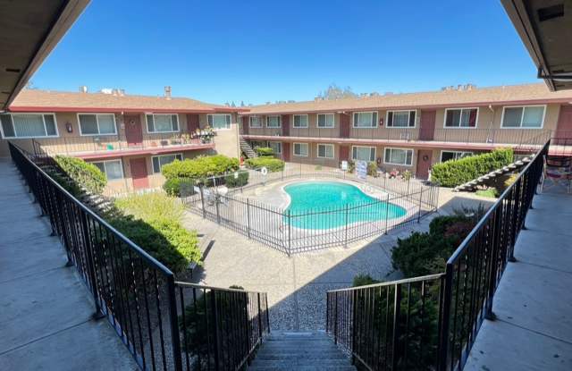 Plaza Garden Apartments photos photos