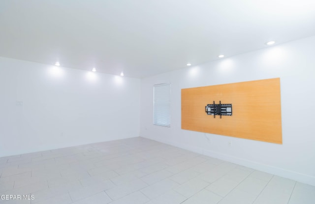 716 Nazareno Street Gallery 3