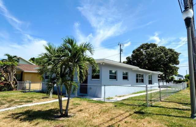 628 Monroe Drive Gallery 2