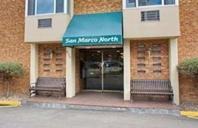 Rarely available, 7th Floor Condo in San Marco North! Gallery 3