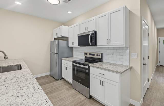 2BR/2BA TOWNHOMES – MODERN LIVING WITH GARAGE | FOR RENT TUSCOLA Gallery 1