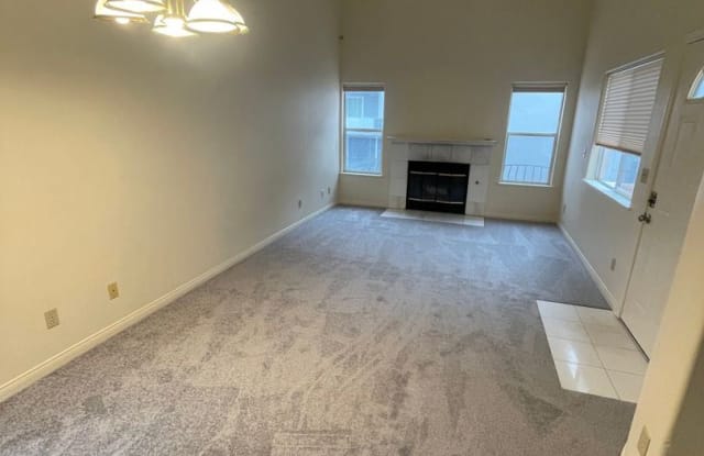 111 E Poplar Ave #214 - 214 - 111 East Poplar Avenue, San Mateo, CA 94401