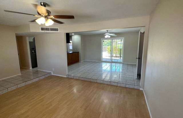 1901 E Palmcroft Dr Gallery 3