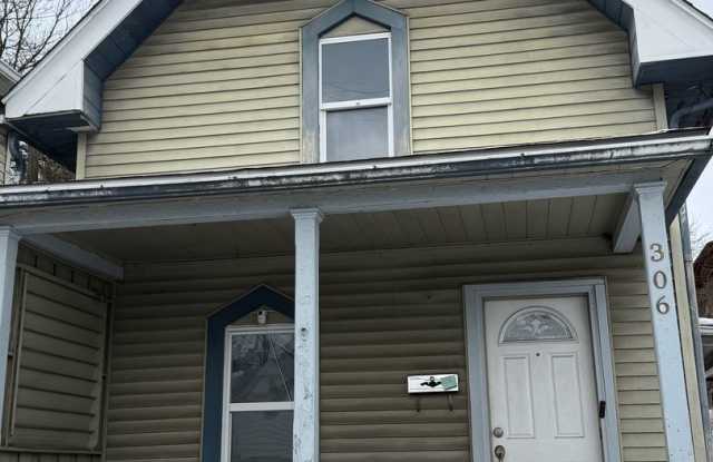 2 bed/1 bath Single Family Home McKeesport, PA photos photos