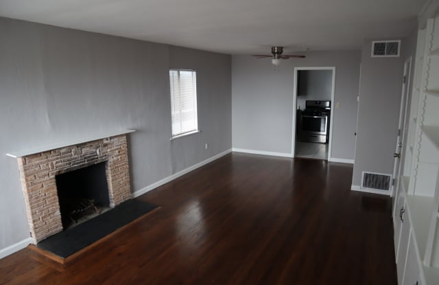 6518 Outlook Avenue - 4 photos photos