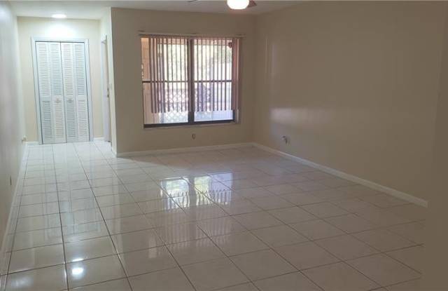 7910 NW 70th Court Gallery 4