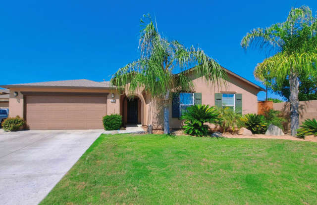 Move in Special: $500 Off the 1st Month's Rent – Stunning and Spacious Home – Don't Miss This! photos photos