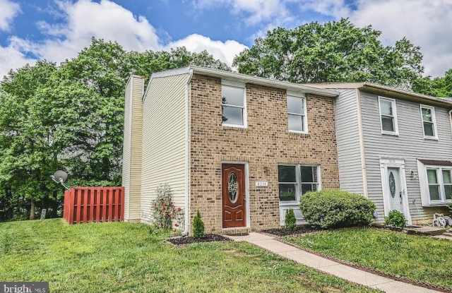 8238 CLAREMONT WOODS DRIVE - 8238 Claremont Woods Drive, Fairfax County, VA 22309