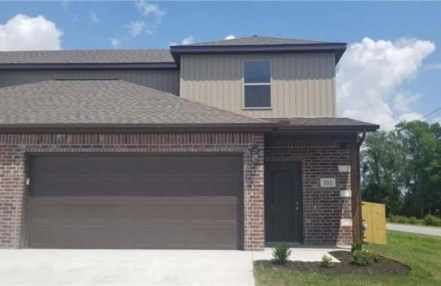 552 Vee  ST - 552 Vee Street, Centerton, AR 72719