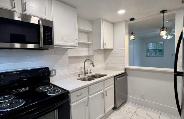 9554 RIDGE Boulevard photos photos