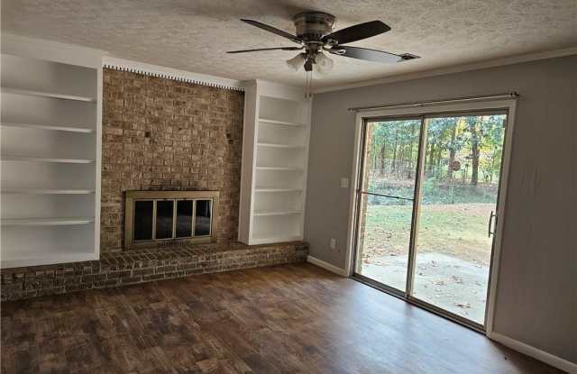4882 Happy Hollow Road Gallery 4