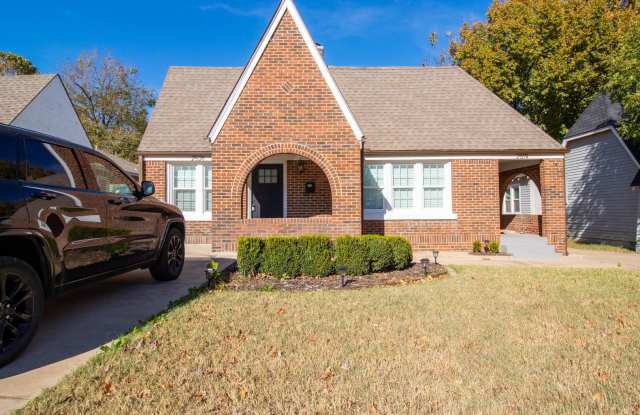 Beautiful Remodeled 1BD/1BTH Home In Crestwood Minutes away from the Highway! - 2521 Northwest 20th Street, Oklahoma City, OK 73107