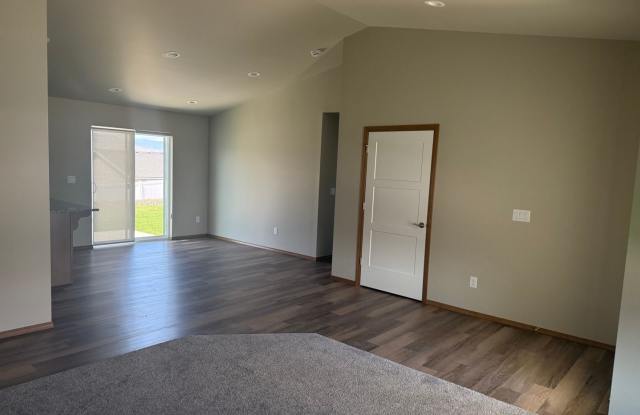 Brand New 3 bed, 2 bath Rambler in East Wenatchee! Gallery 4