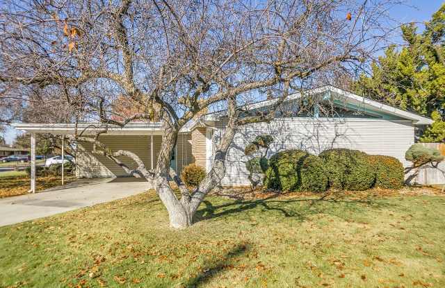 6103 Edgewater Drive Gallery 4