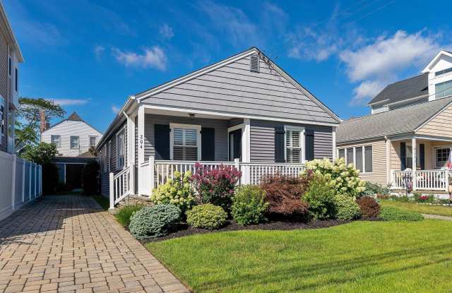 204 N Kenyon Ave - 204 North Kenyon Avenue, Margate City, NJ 08402