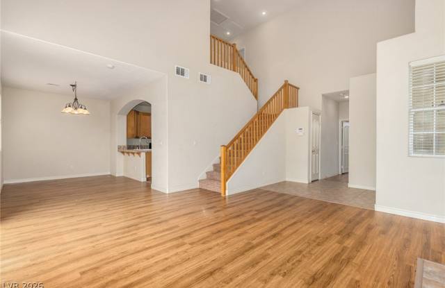 9109 KINROSS Avenue Gallery 3