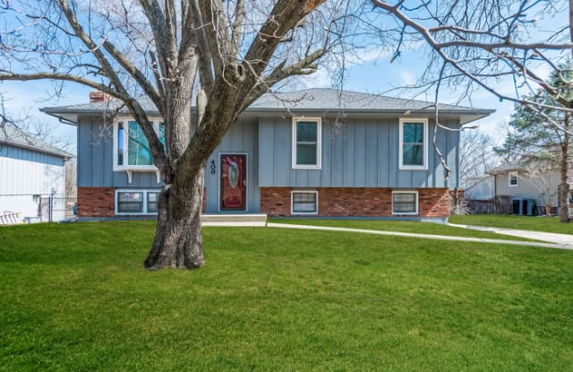409 South Shrank Avenue - 409 S Shrank Ave, Independence, MO 64056