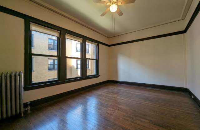 2428 North Sawyer Avenue photos photos