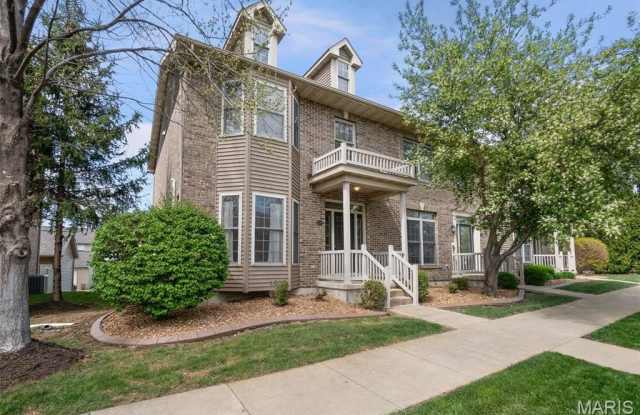 520 Queens Court Place photos photos