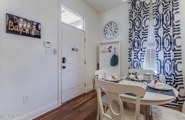 699 Dunbar Avenue lot: 303 Gallery 3