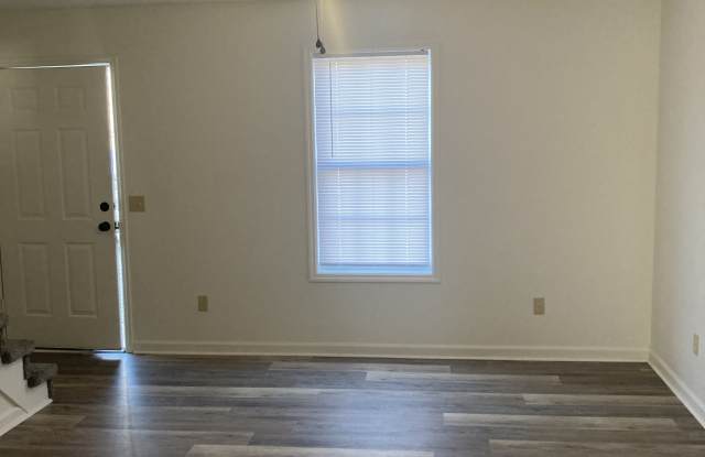 118 W Market St - B Gallery 2