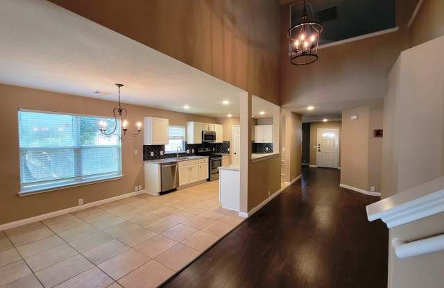 1600 Shady Brook Gallery 4