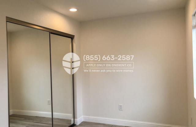 4468 Thistle Dr Unit 2 Gallery 4