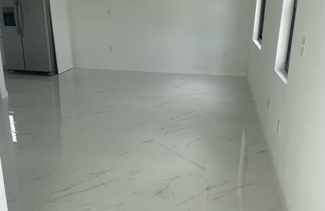 1754 Northwest 69th Terrace Gallery 2