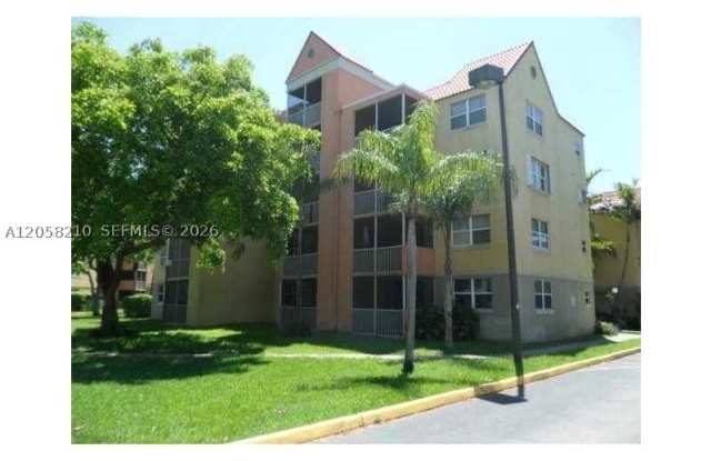 8343 Lake Dr Gallery 2