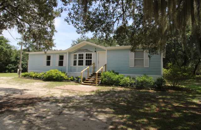 Reduced Price In Panacea! 3-Bedroom Available! Gallery 3