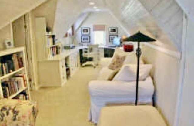5419 Mccommas Boulevard Gallery 2