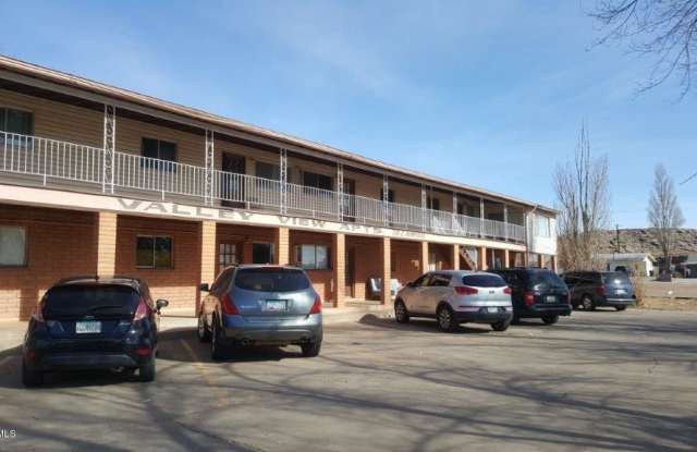 710 E Hampshire Street - 710 East Hampshire Street, Holbrook, AZ 86025