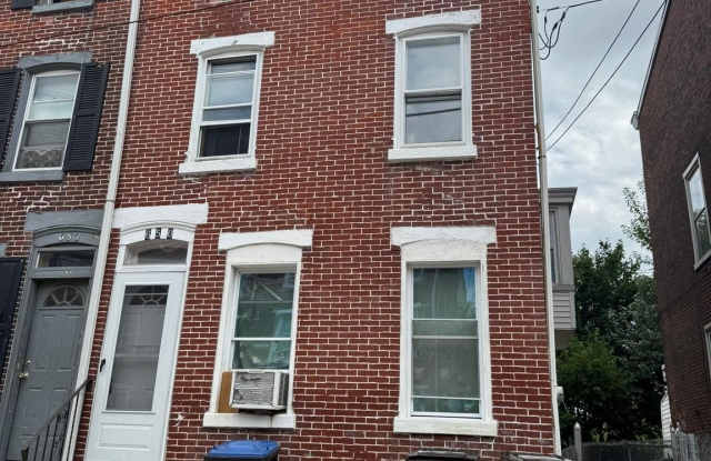 650 CORSON STREET photos photos