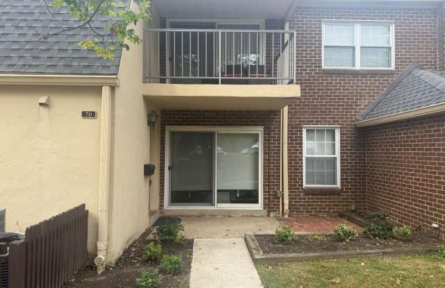 76 OLD FORGE Crossing unit: 76 - 76 Old Forge Crossing, Wayne, PA 19087