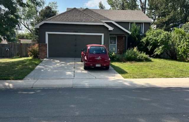 725 Marigold Ln. photos photos