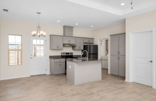 5913 Nightingale Ave photos photos