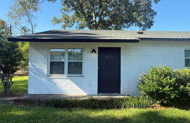 2 Bedroom, 1 Bathroom Duplex in Harlem, GA 30814 Gallery 3