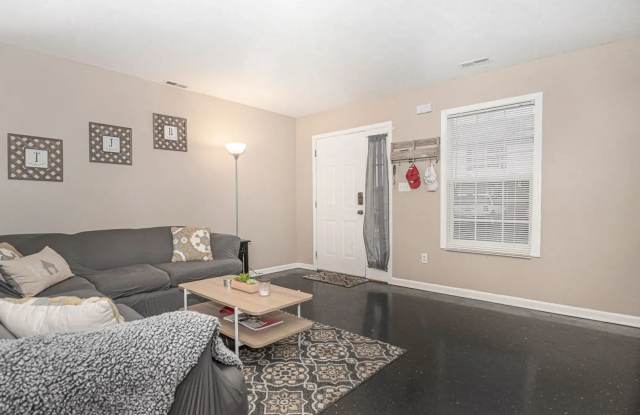 3 bedrooms, 3 bathroom! Gallery 4