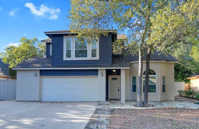 Updated Gem Near Thousand Oaks - 15007 Morning Path, San Antonio, TX 78247