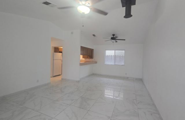 2BR 1 BA Apartment available soon Gallery 4