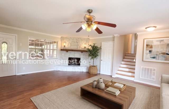 5473 Pine Road Gallery 2