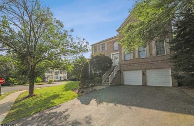 2 Bedford Dr Gallery 2