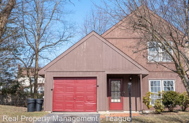 7 Southwest Way - 7 Southwest Way, Colonie, NY 12205