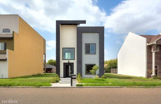6705 N 5th St - 6705 North 5th Street, McAllen, TX 78504