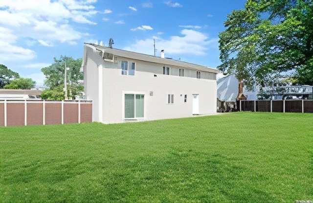 1707 Manatuck Blvd photos photos